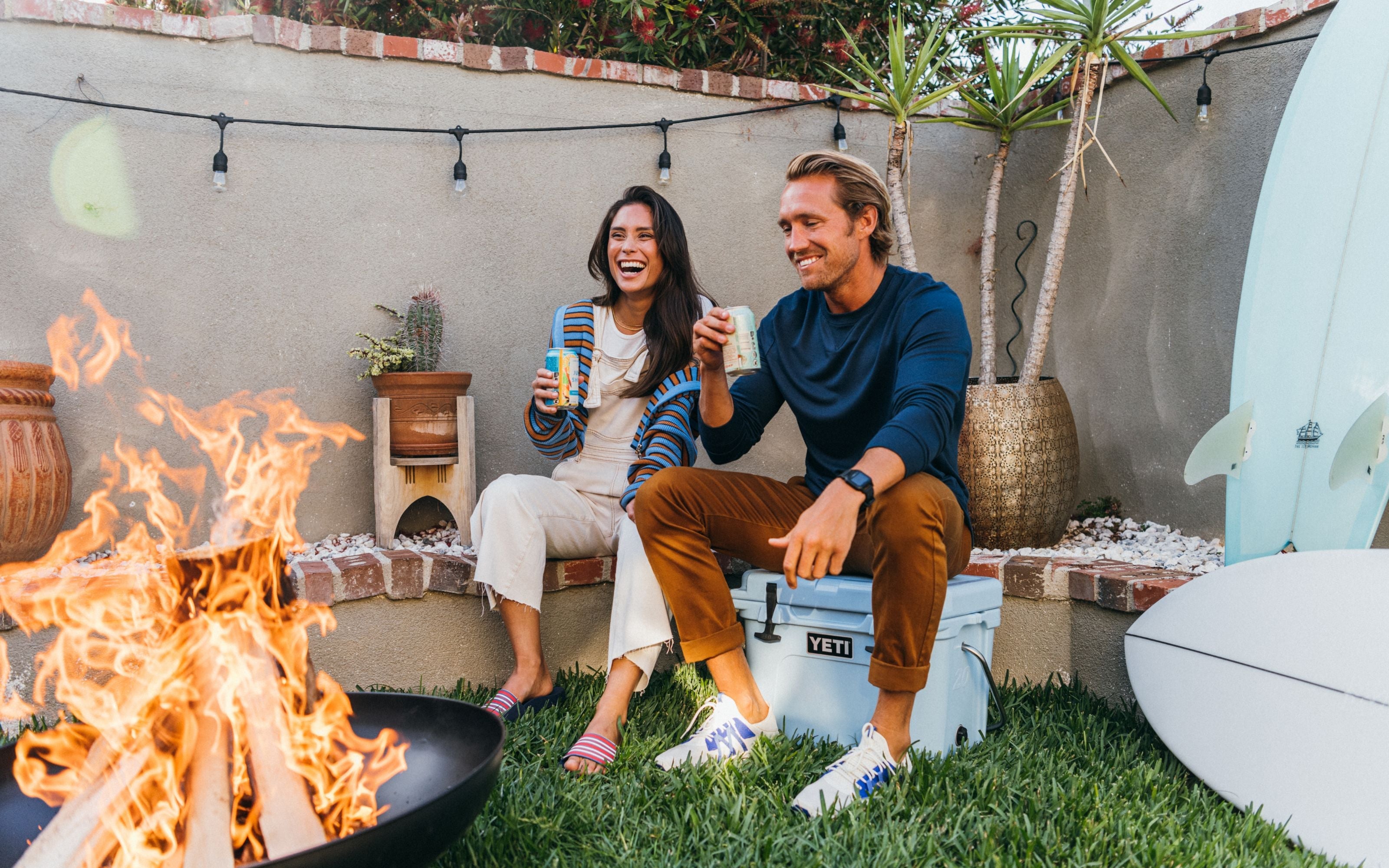 Farben des Sommers: Feiern Sie den Sommer in Komfort und Stil mit OluKai
