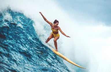 Surfer Girl Waikīkī: Keānuenue DeSoto