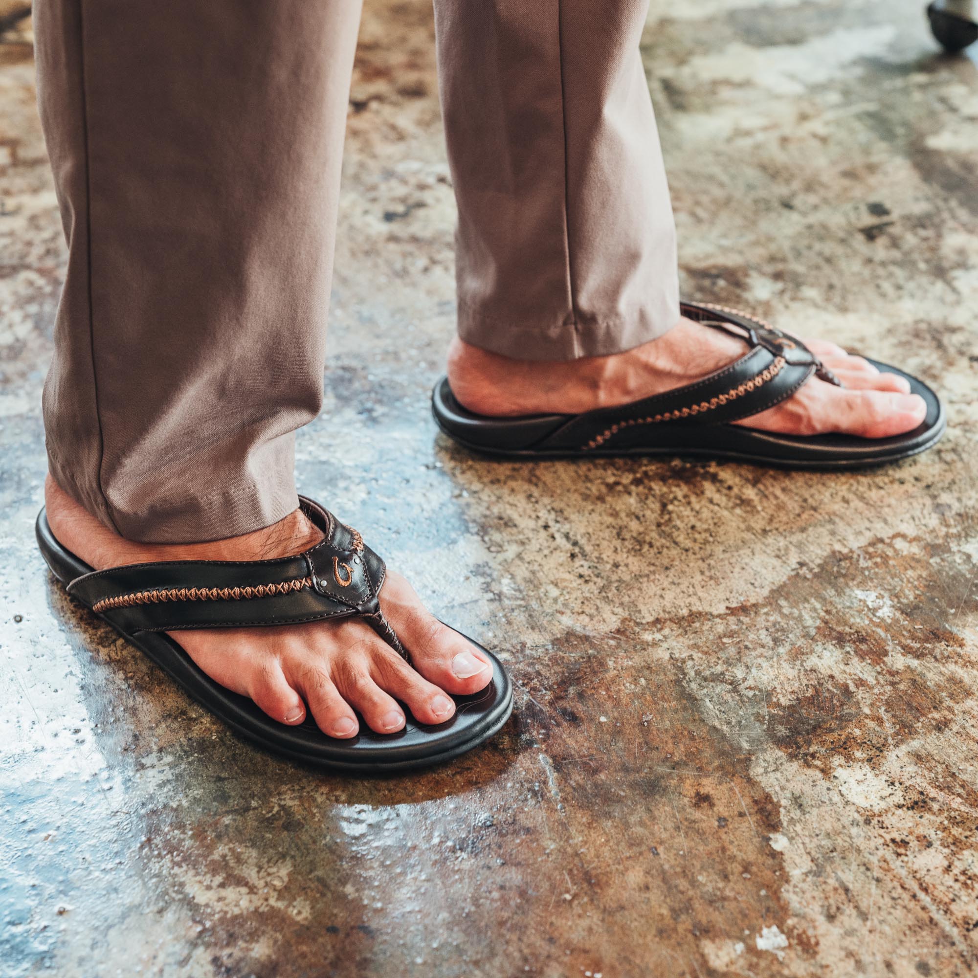 Mea Ola Men's Leather Sandals - Black | OluKai Europe