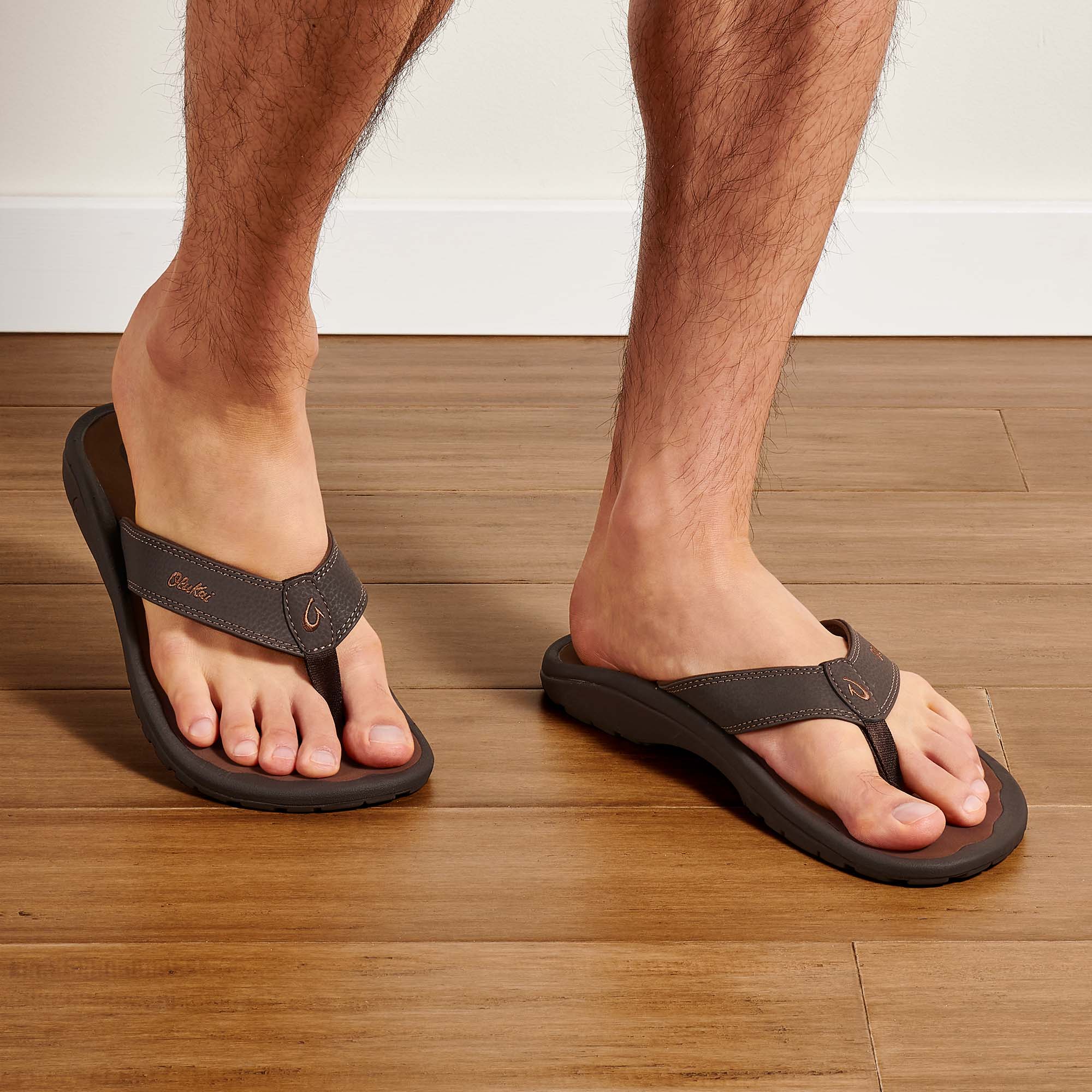 Ohana Men s Beach Sandals Dark Java Ray OluKai OluKai Europe